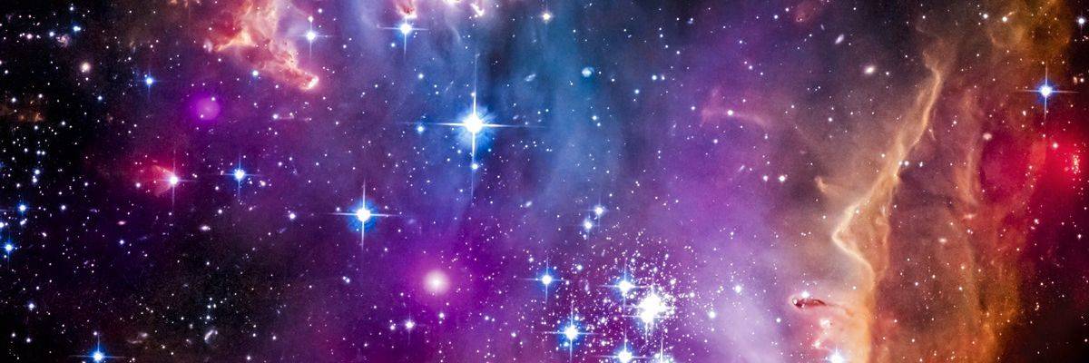 Натяжные потолки «звездное небо» Натяжные потолки «звездное небо»